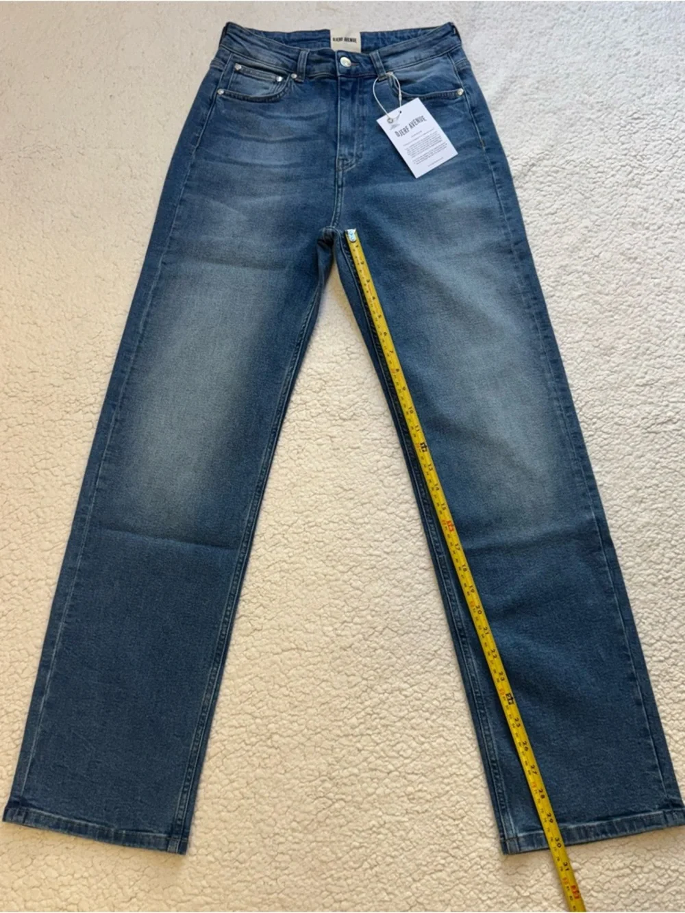 NWT Djerf Avenue Straight Jeans Mid Blue Size 27 - Picture 14 of 14